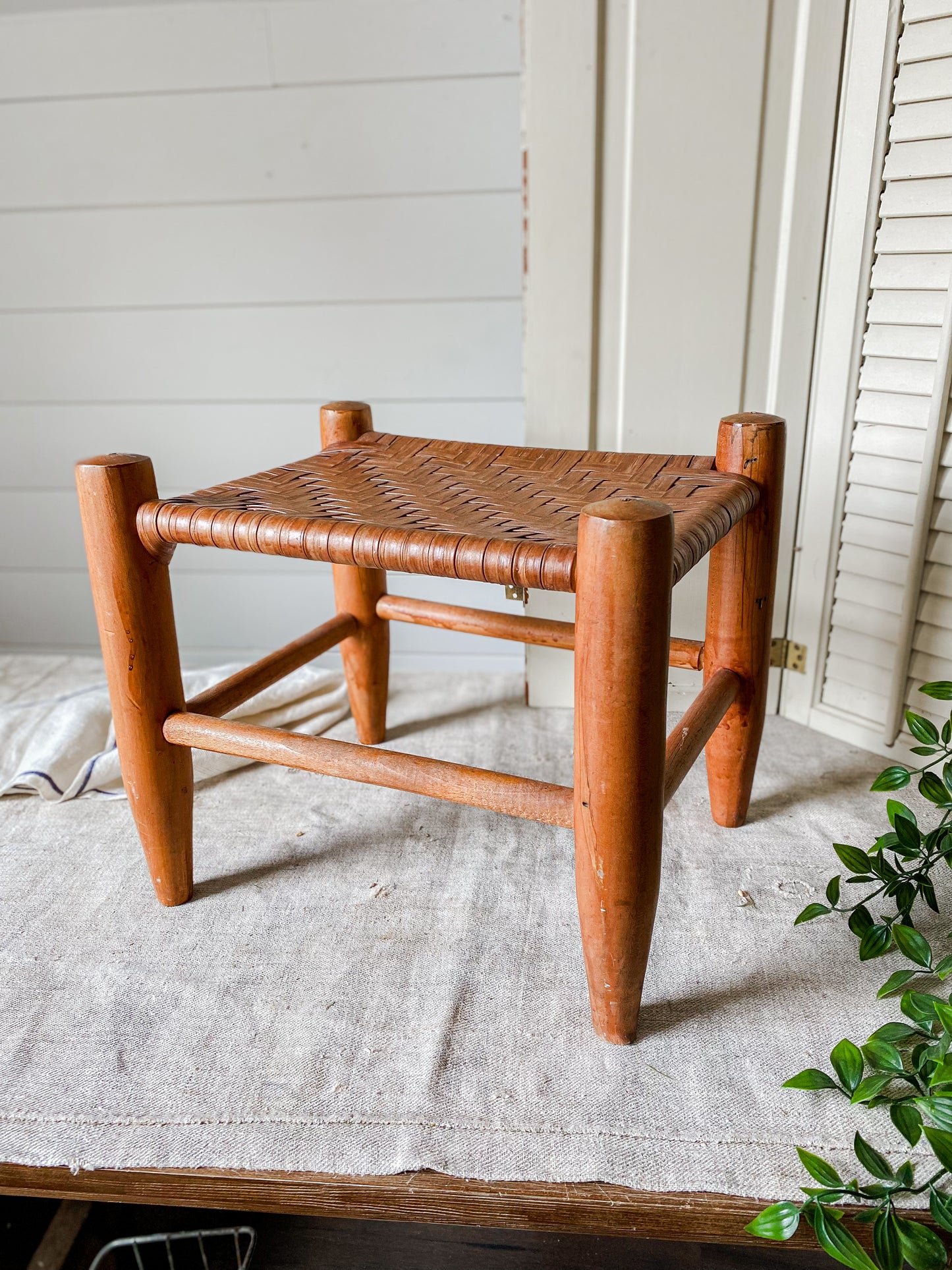 Vintage Handmade Shaker Style Stool with Woven Split Wood Seat | Flat Rush Stool