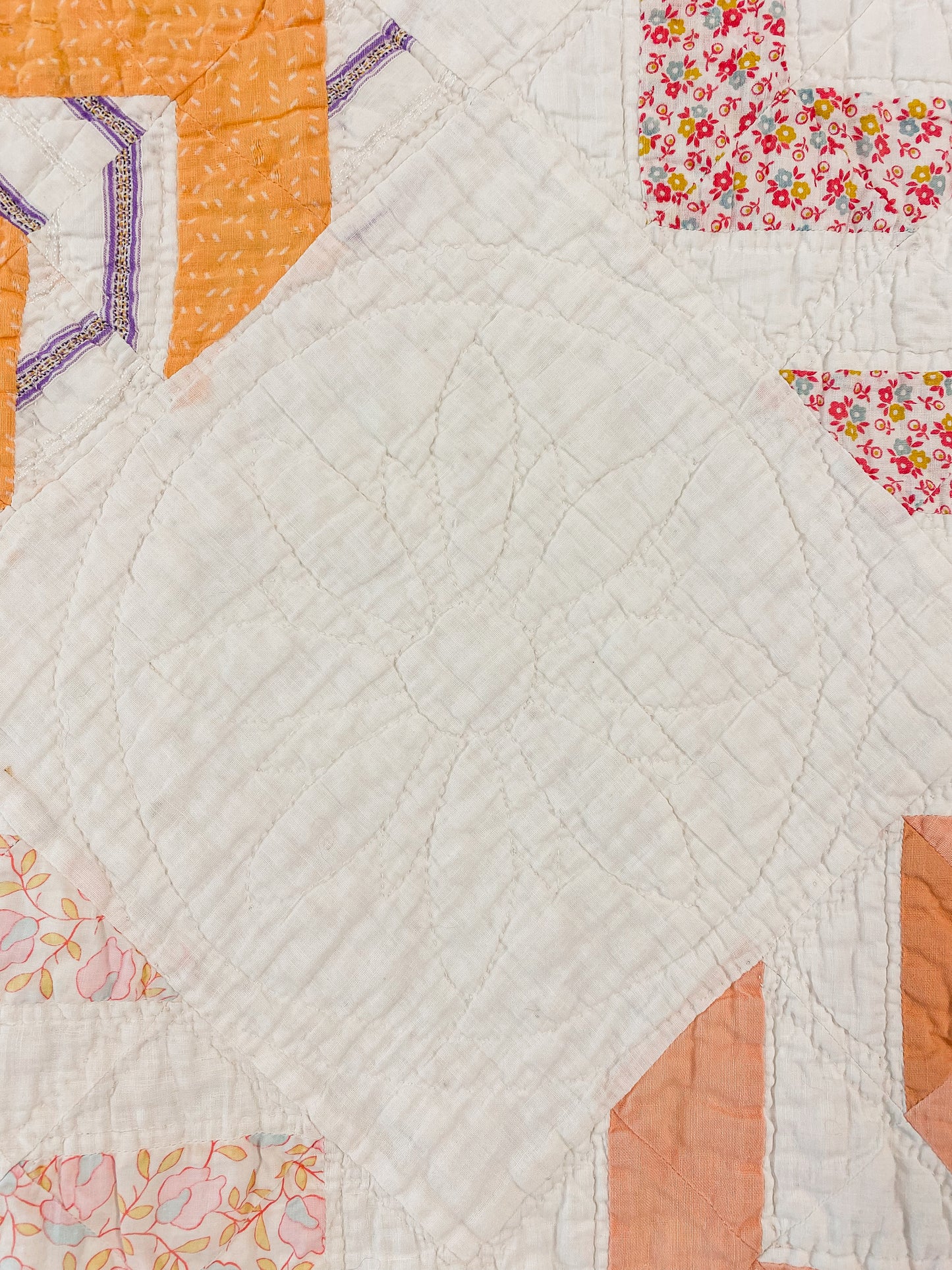 Vintage Whirligig Quilt with Sawtooth Border