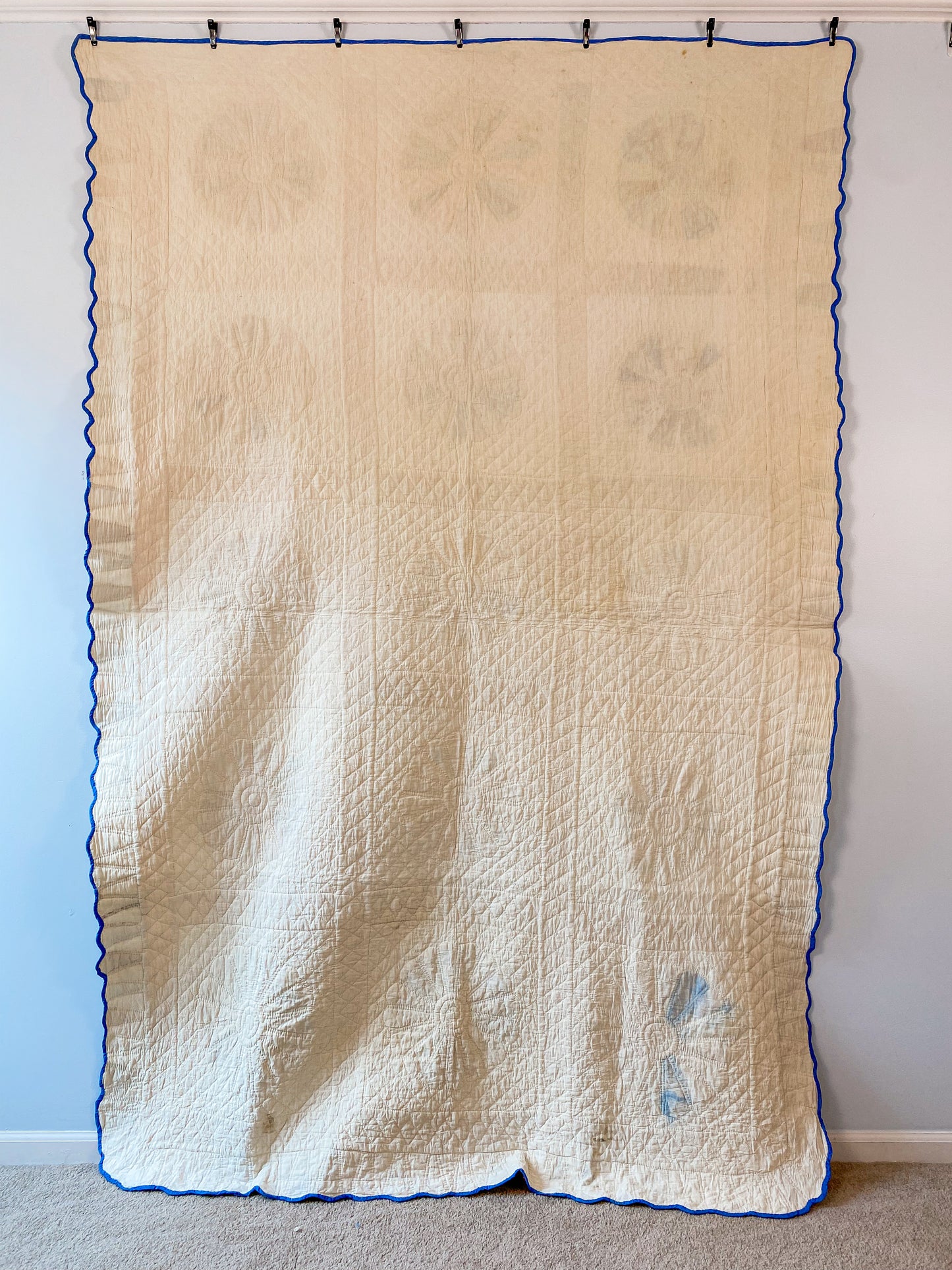 Vintage Blue and Tan Earth Tones Dresden Plate Quilt, c1930