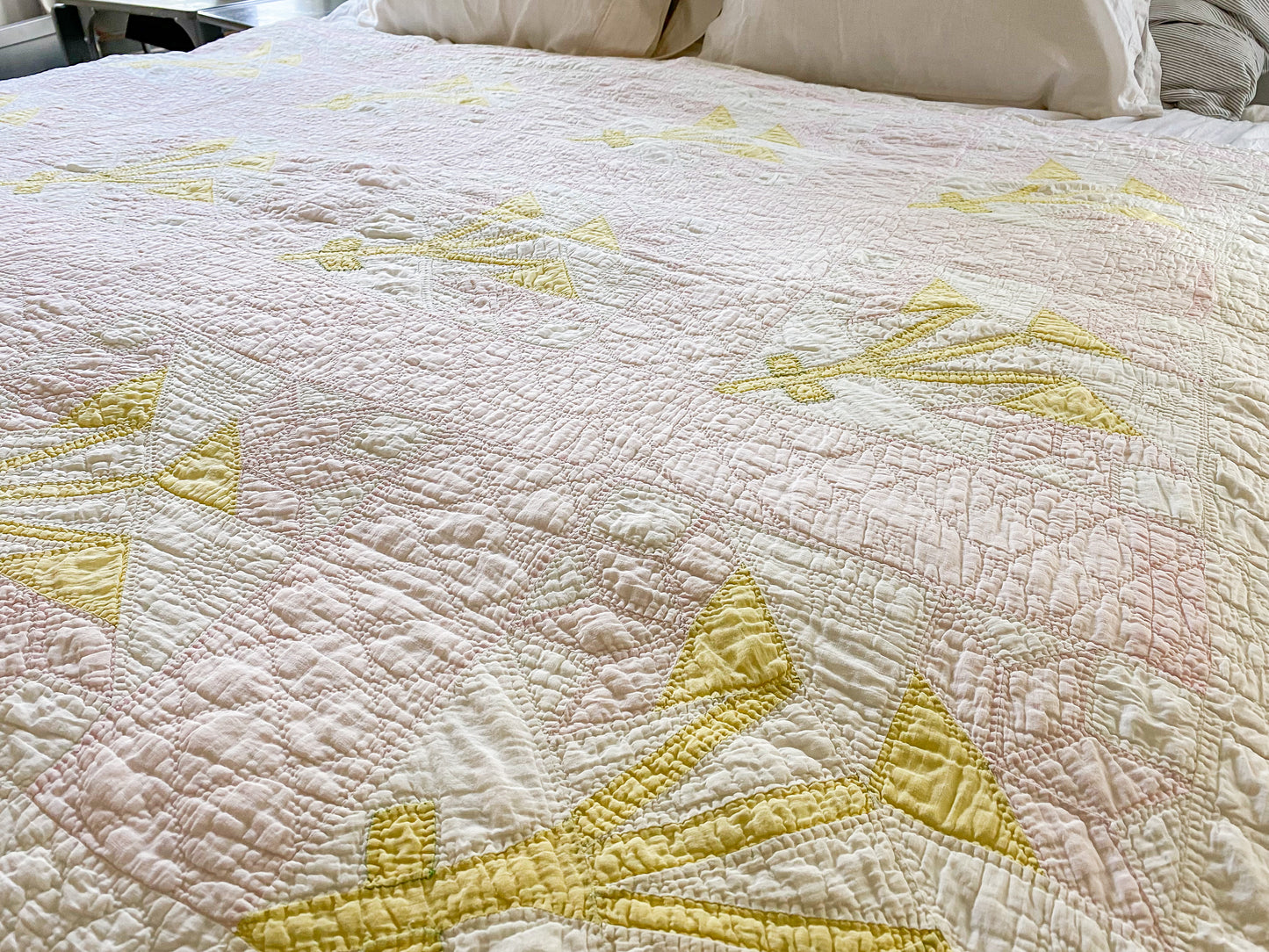 Vintage Carolina Lily Applique Quilt | Faded Pink and Lime Green Pastel Bedding | Cutter Stacker Quilt