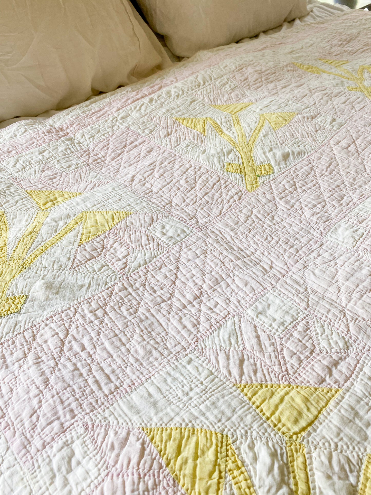 Vintage Carolina Lily Applique Quilt | Faded Pink and Lime Green Pastel Bedding | Cutter Stacker Quilt