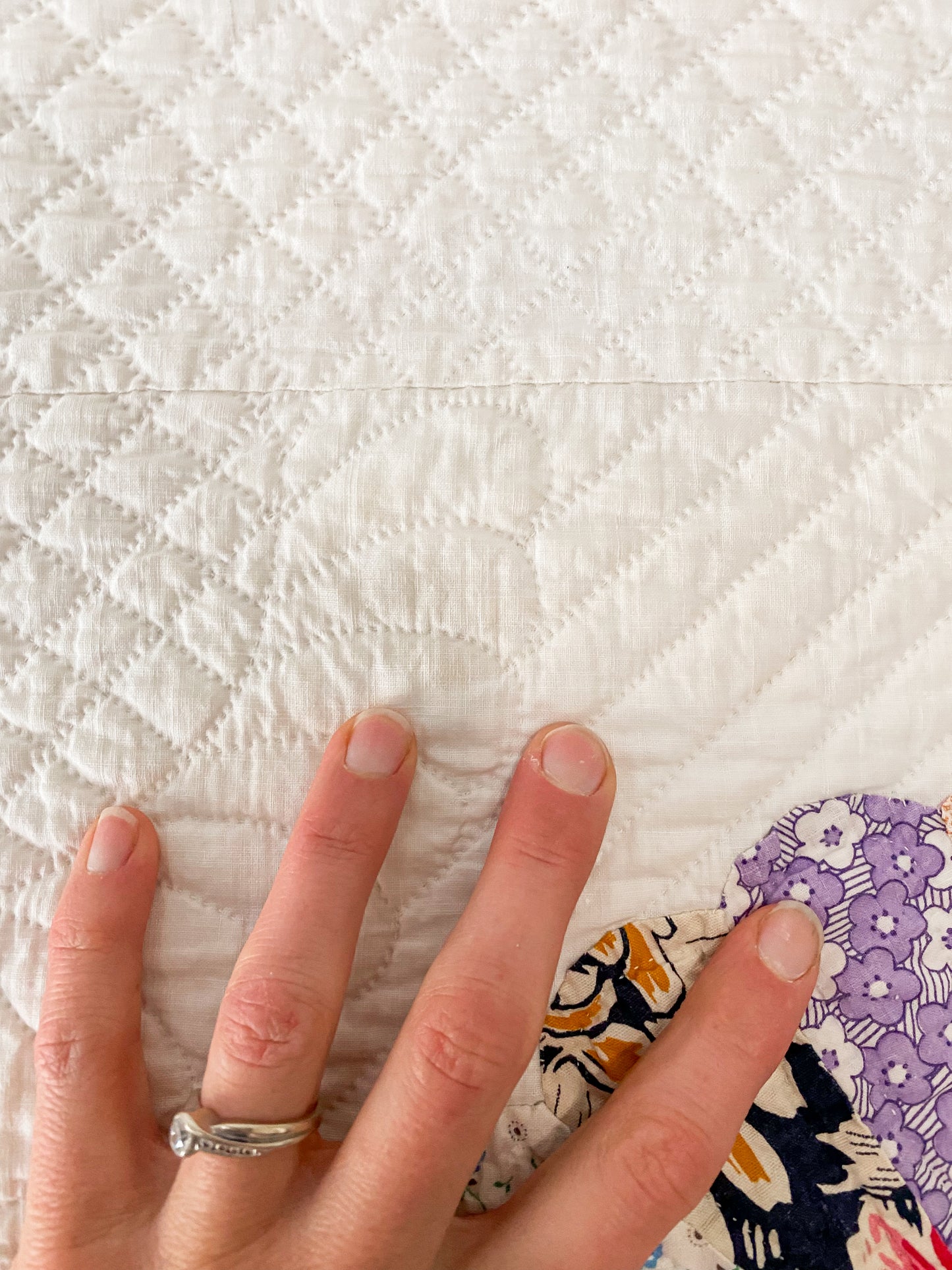 Vintage 1933 Dresden Plate Quilt with Initials and Date