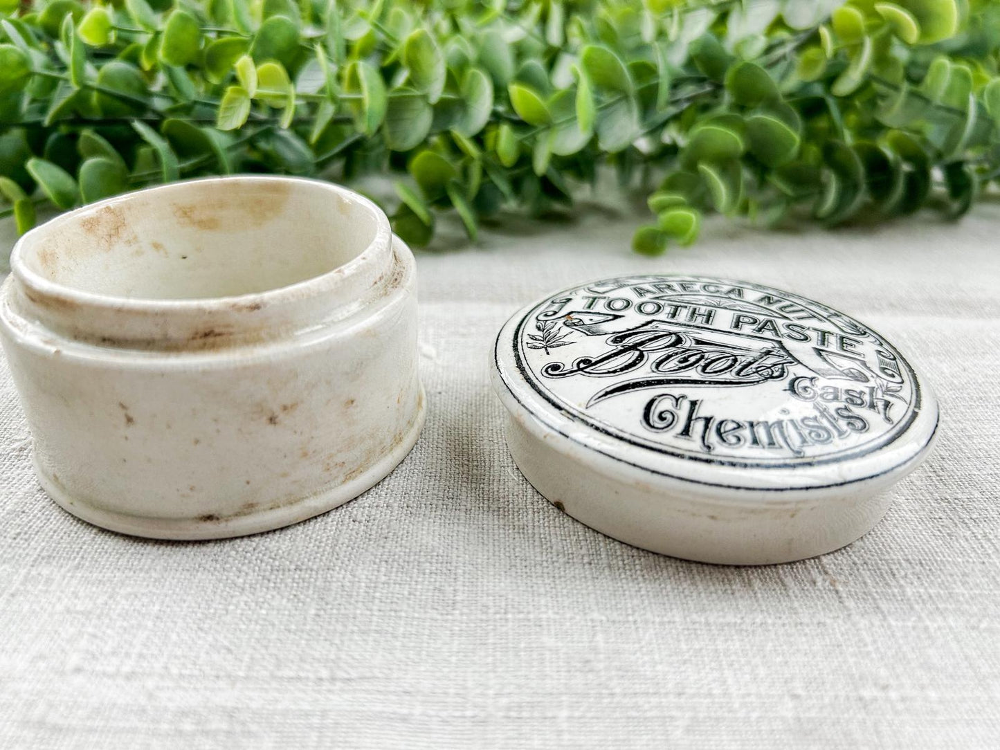 Antique Areca Nut Toothpaste By Boots Pot and Lid