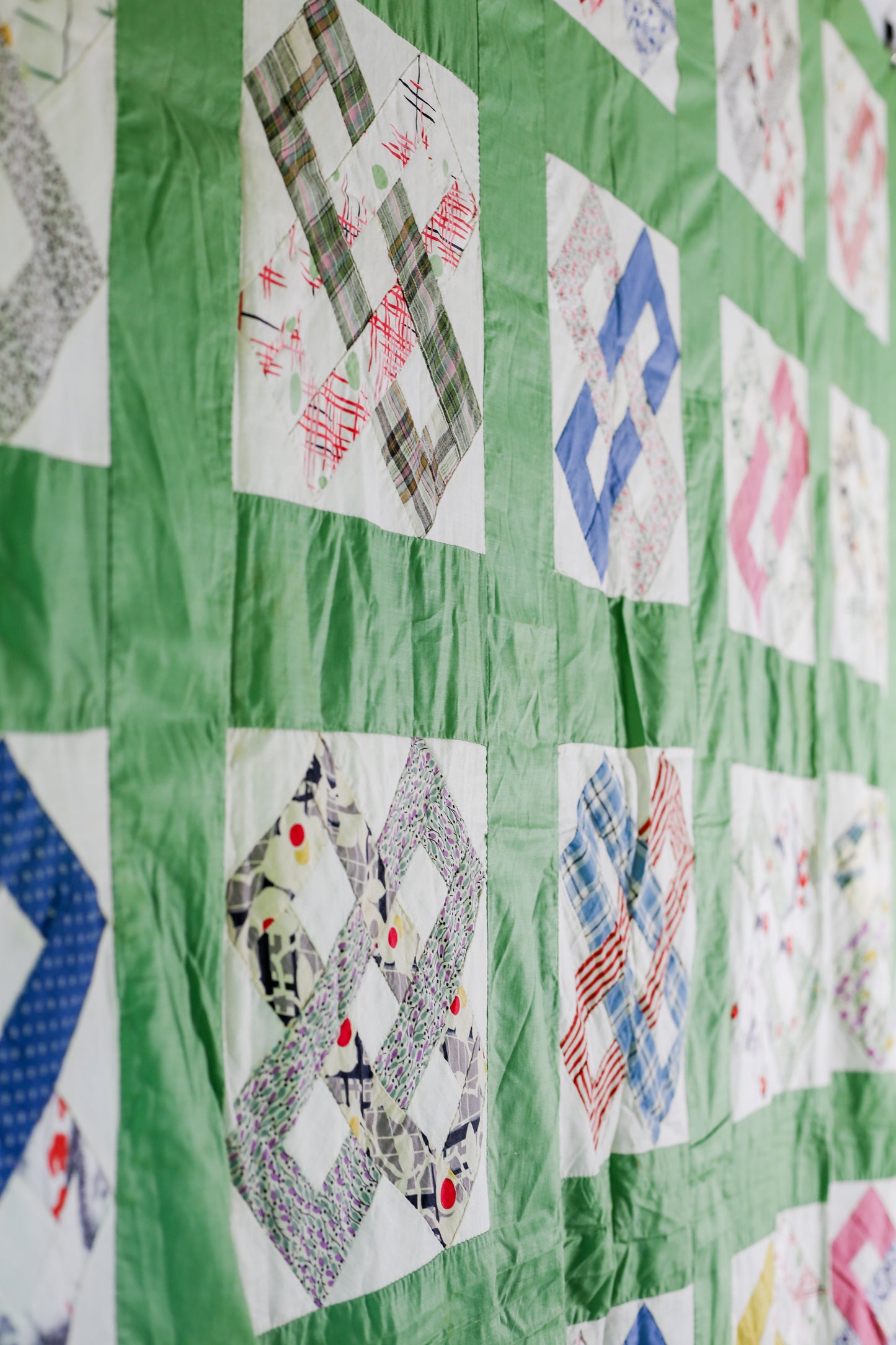 Vintage Green and White Friendship Links Quilt TOP