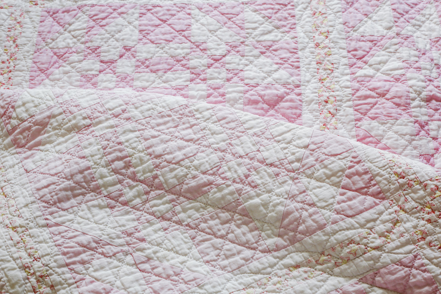 Vintage Pink and White Missouri Puzzle Quilt, c1940