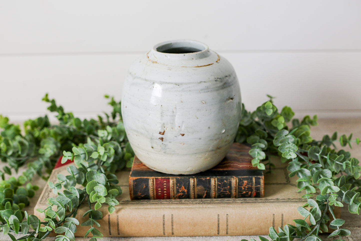 Antique Chinese Stoneware 6" Chinoiserie Gray Ginger Jar with Blue Decoration