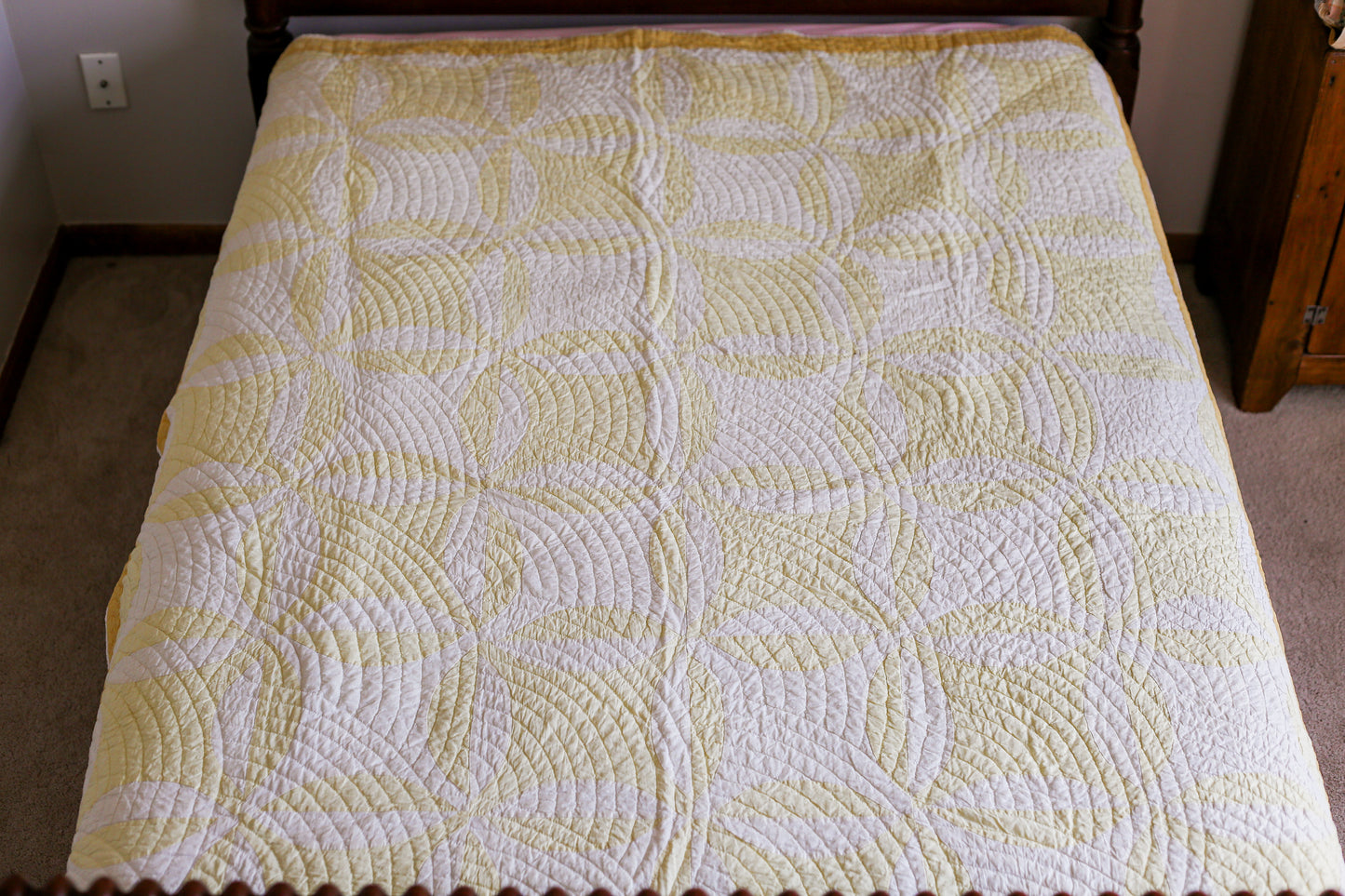 Vintage Yellow Robbing Peter to Pay Paul Quilt, c1940