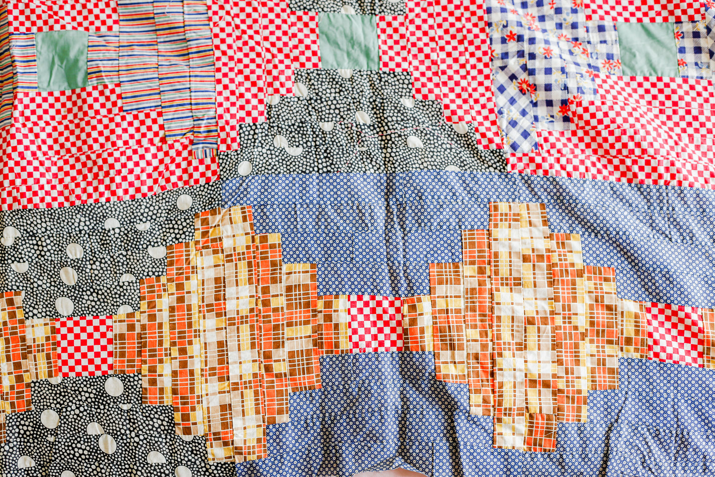 Vintage Courthouse Steps Log Cabin Quilt TOP, c1930