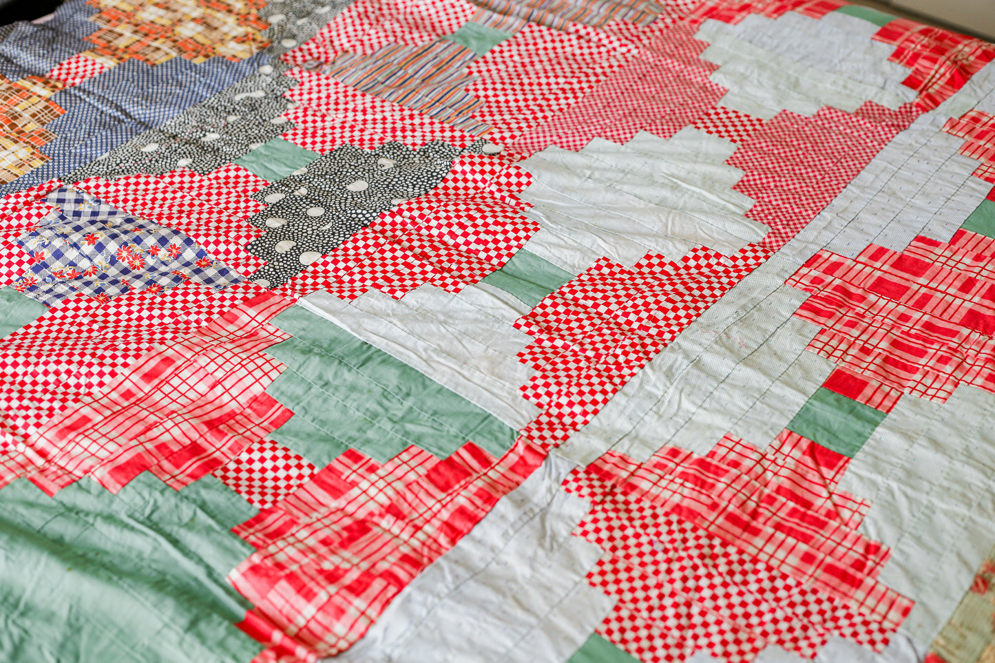 Vintage Courthouse Steps Log Cabin Quilt TOP, c1930