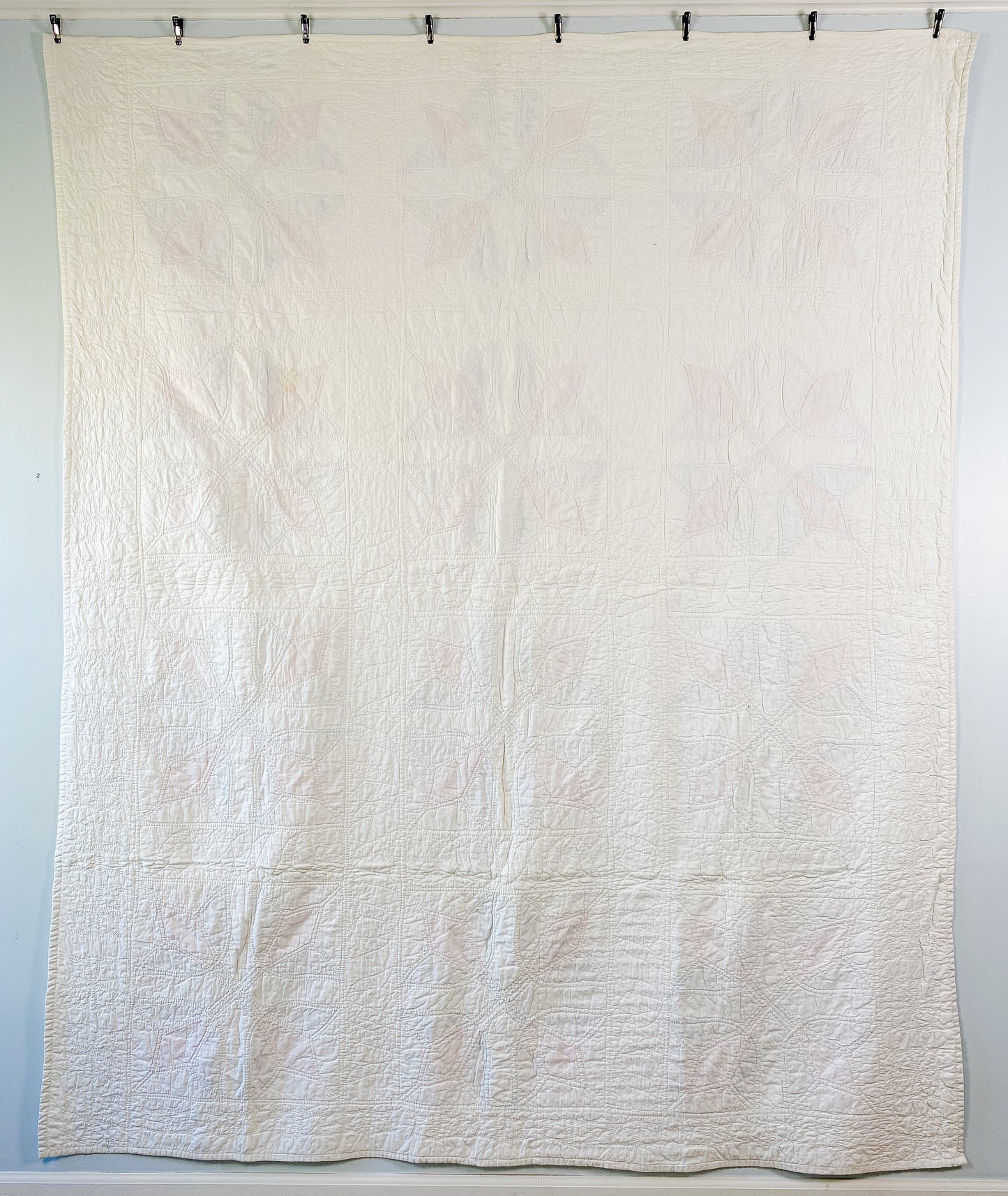 Vintage Pastel Blue & Pink Crossed Tulips Quilt, c1930