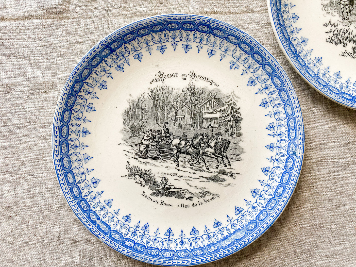 Voyages de Russie Set of 2 French Conversation Plates