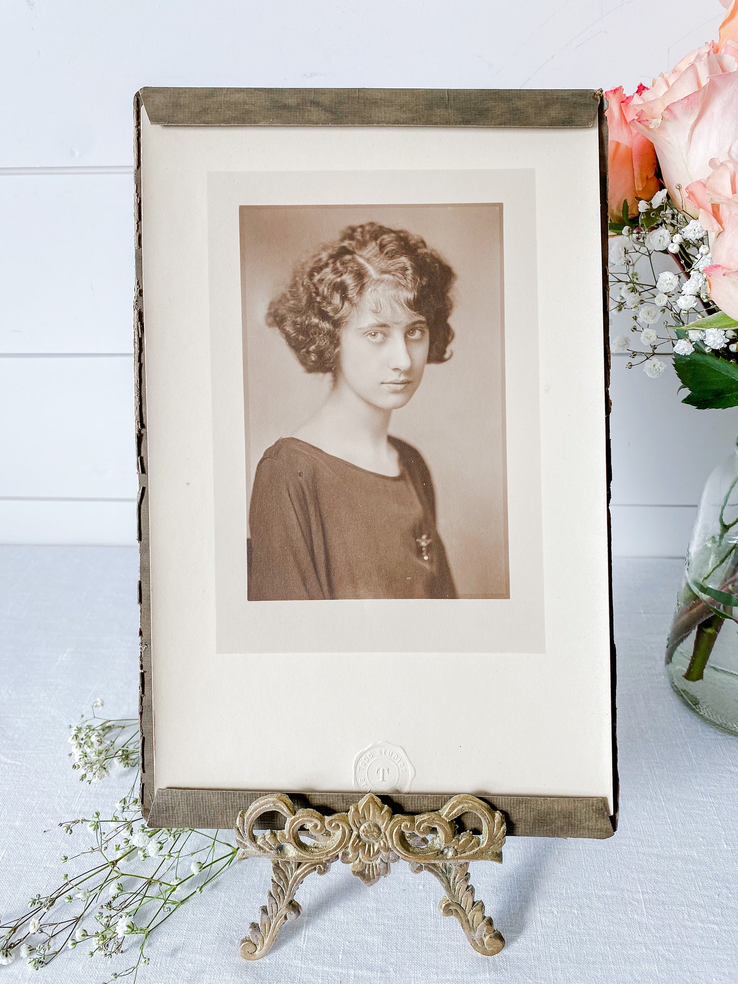 Antique Studio Photo Portrait of 1910s Young Girl with Portfolio Folder
